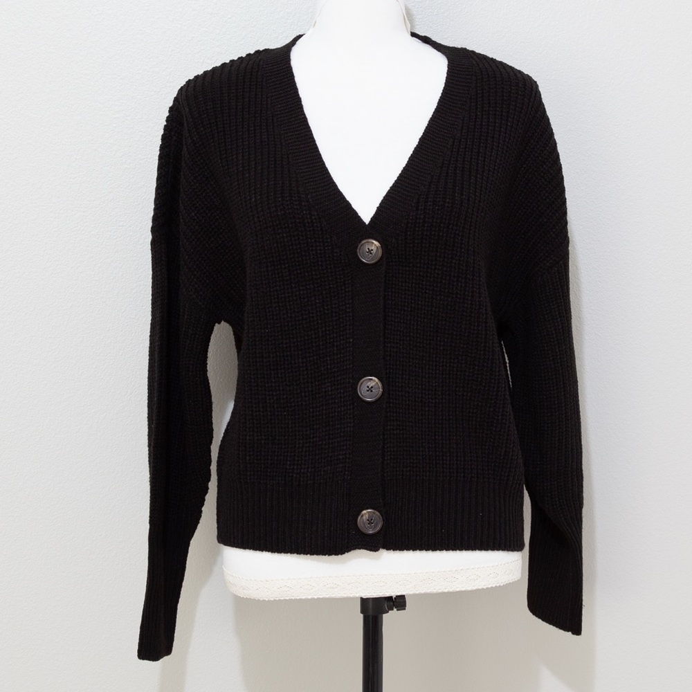 Vero Moda Womens Black V Neck Button Up Long Sleeve Cardigan Sweater Size Medium